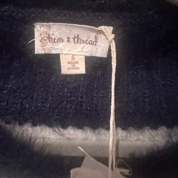 NWT Hem & Thread Navy and White Fuzzy Cardigan - Picture 5 of 5